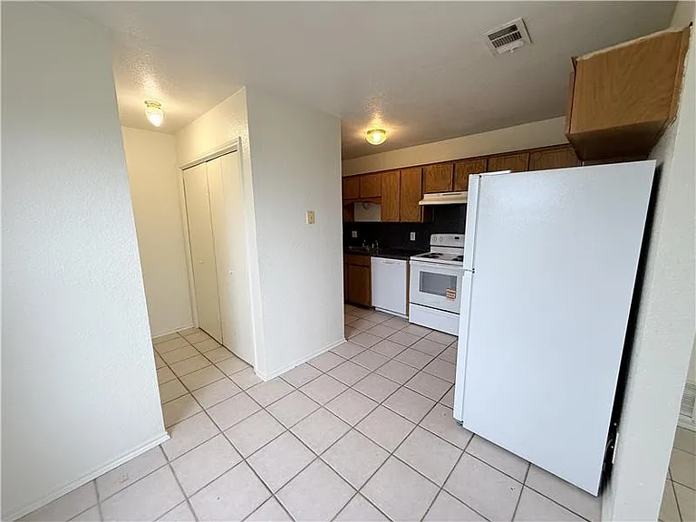 1210 Industrial Blvd #A — Photo 7