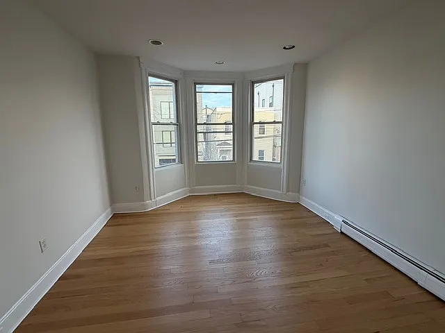 101 Zabriskie St #3 — Photo 5