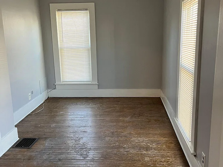 318 Vesper St — Photo 6
