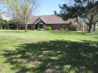 5530 NW Brickyard Rd, Topeka, KS 66618