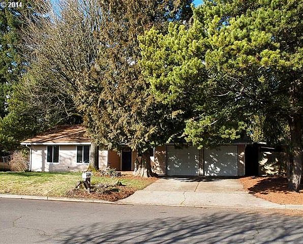 1st image of 385 Elmwood Ct