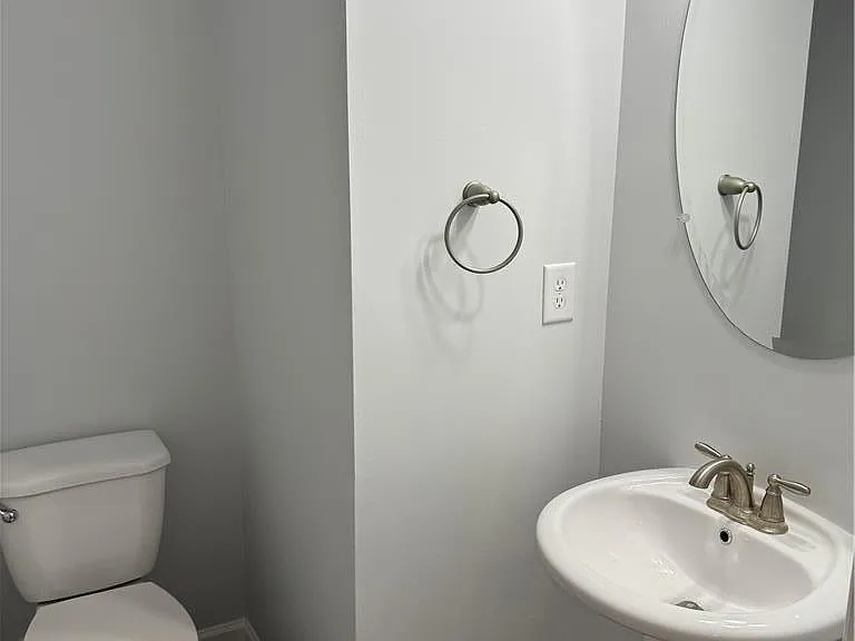 1077 Turnstone Dr — Photo 9