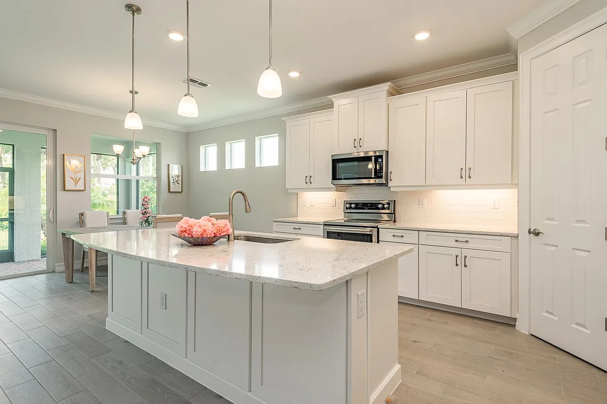 Building Photo - 339 Tamarindo Ln