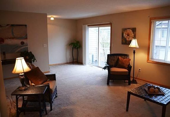 4th image of 1599 County Road D E Unit J