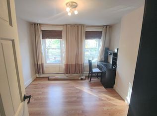 176 Monitor St #1, Brooklyn, NY 11222