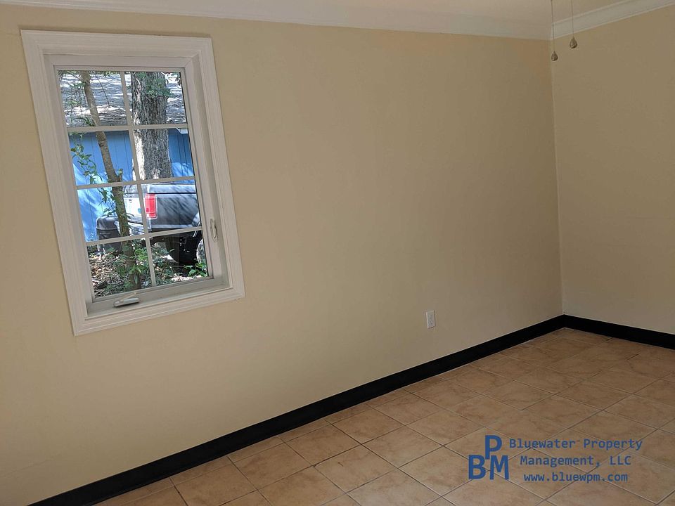 1st image of 1002 Hunter St APT C