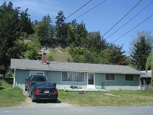 1st image of 13 Leitch Pl