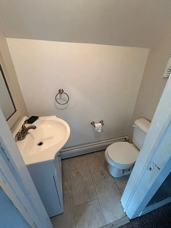 2 bed, 1.5 bath, 1200 sqft, $1,650 — Photo 2