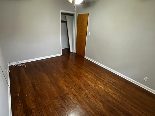 808 Inwood Terrace image 2 of 5