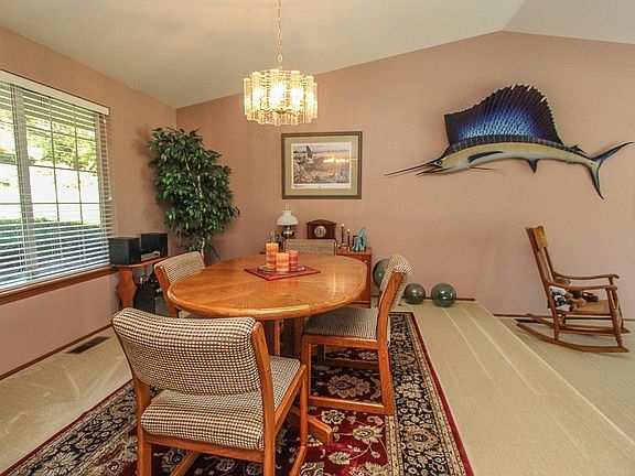 5th image of 9265 Oneida Cir NW