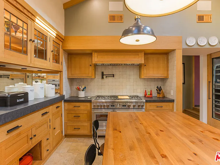4880 Queen Florence Ln — Photo 6