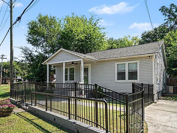2nd image of 209 Pond St