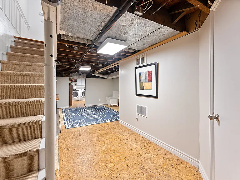 111 Summerhill Ave — Photo 45