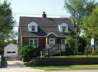 1421 1st Ave SW, Cedar Rapids, IA 52405