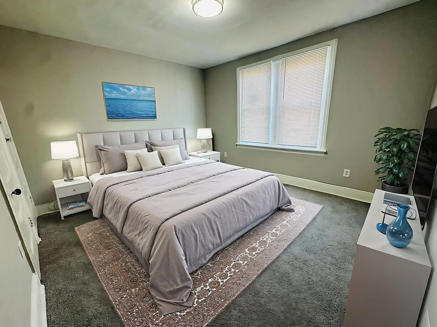 3 bed, 1.0 bath, $1,650 — Photo 2