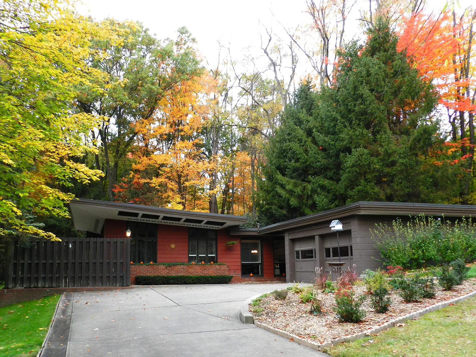 2301 Clearvue Rd photo 1