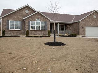 1563 Meadow View Ln, Lebanon, OH 45036