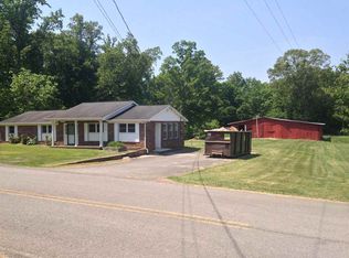 695 Wine Rd, Dandridge, TN 37725