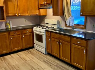 59 N 10th St, Stroudsburg, PA 18360