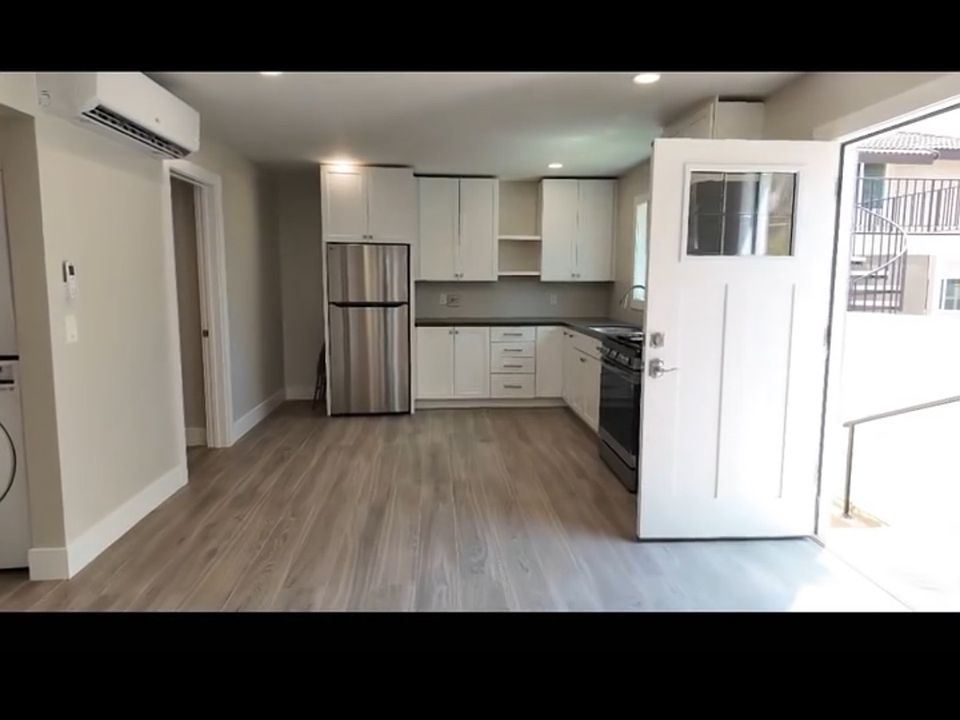 1st image of 977 E J St