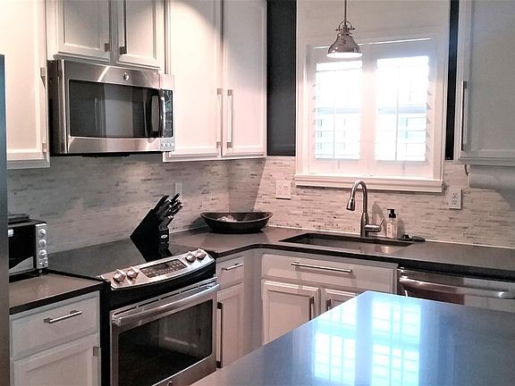 4th image of 2987 N Elmira St