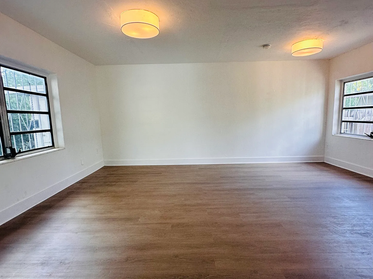 1 bed, 900 sqft, $1,700 — Photo 3