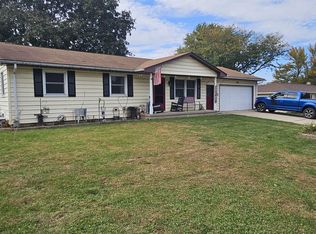 112 Celeste St, Hudson, IA 50643