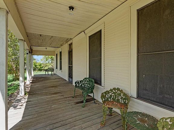 5th image of 1394 Fm 149 Rd E