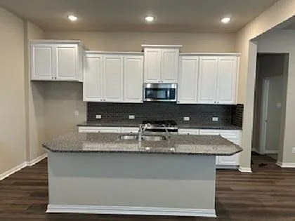 1123 Mesa St — Photo 6