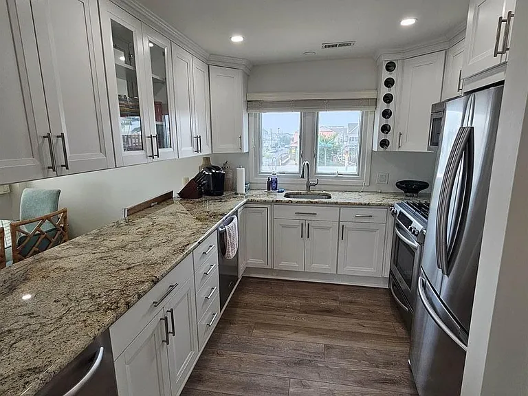 11 S Adams Ave #8 — Photo 45
