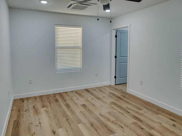 201 W Center St #7-12 — Photo 18