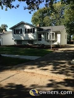 1st image of 32501 Knobel St