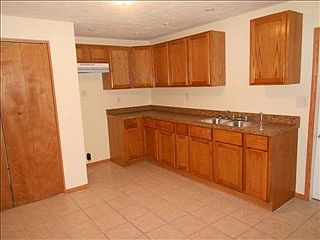 5th image of 707 Hiddeson Ave