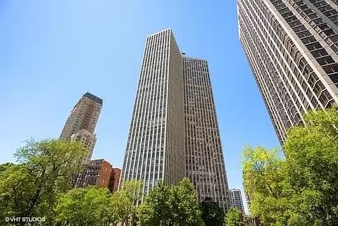 1st image of 2626 N Lakeview Ave APT 203