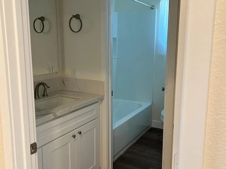 710 E Nocta St — Photo 9