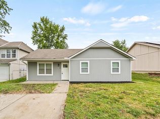 106 E Pacific Dr, Belton, MO 64012