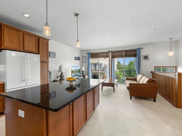 4735 Victor Path Unit 4, Hugo, MN 55038