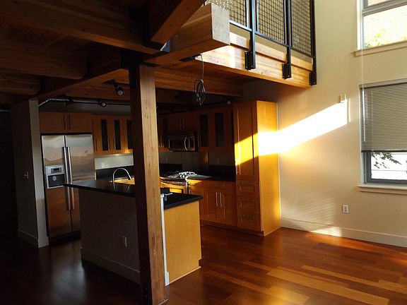 3rd image of 530 Broadway E APT 132