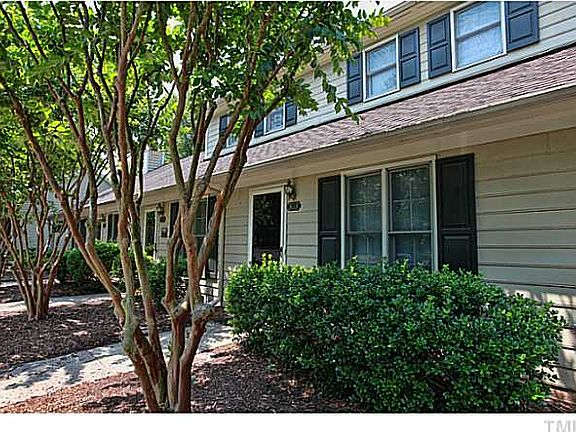 3rd image of 303 Gatehouse Ln