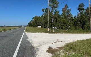 2nd image of 209 Place