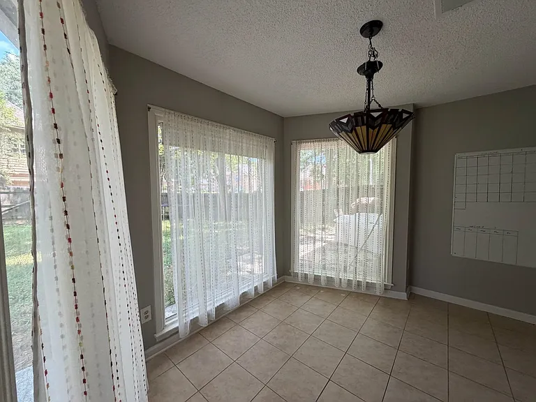 2910 Foster Dale Cv — Photo 17