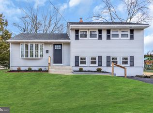 13 Clearbrook Dr, Gibbsboro, NJ 08026