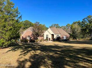 15092 Laurelwood Dr, Gulfport, MS 39503