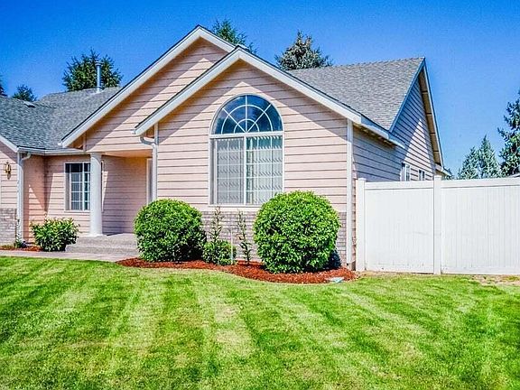 3rd image of 214 SW Meadow Lakes Dr