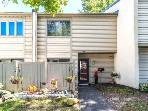 51 Twin Brooks Dr #51, Willow Grove, PA 19090