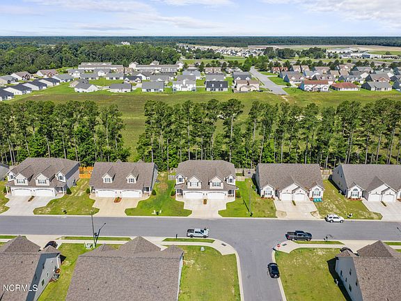 2nd image of 1680 Cambria Drive #B