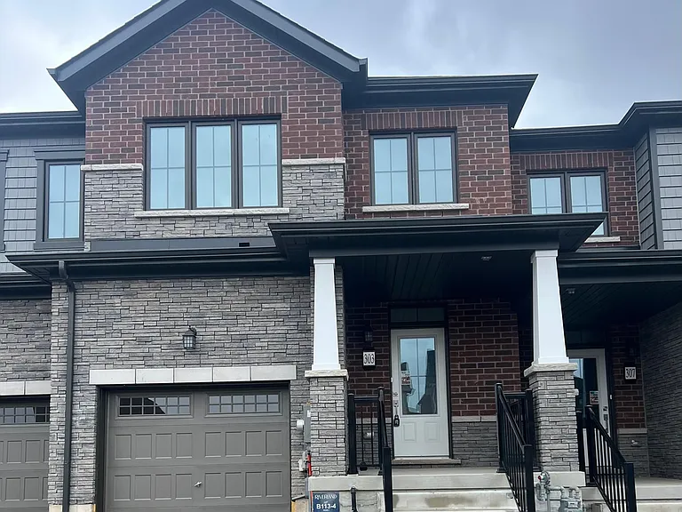303 Starlight Ave — Photo 1