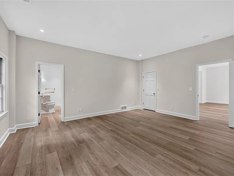 140 Valley Rd NW — Photo 59