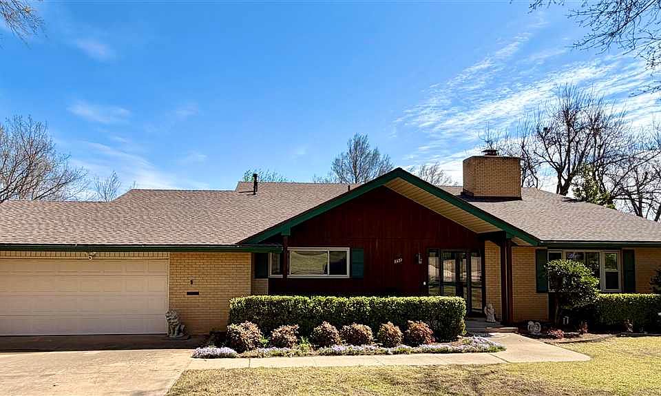 1st image of 1609 Blake Dr