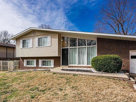 3rd image of 117 Twin Lake Dr